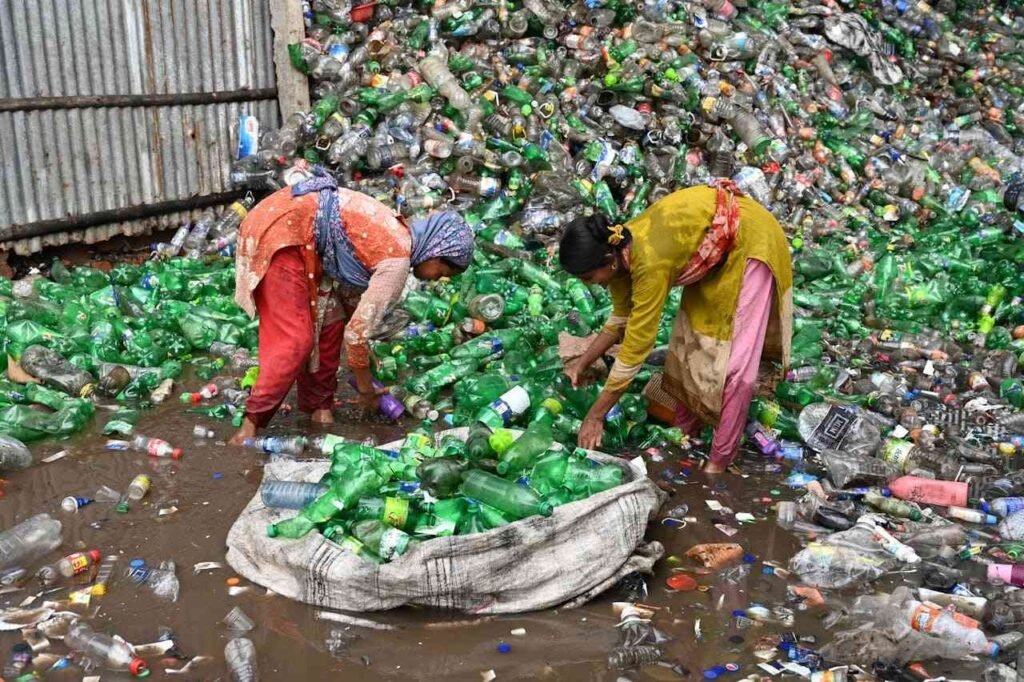Plastic Pollution Among Top 10 Global Environmental Threats