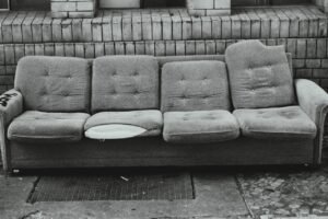 How to Dispose of a Couch Sustainably