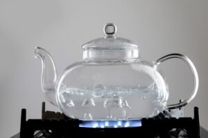 Boiling Tap Water Cuts Microplastics