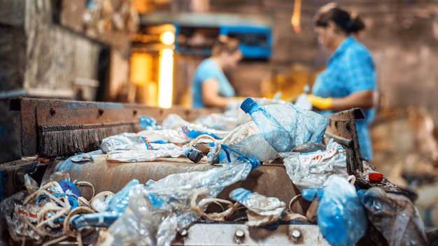Turning Plastic into Fuel: Real Recycling — or Clever Greenwash?